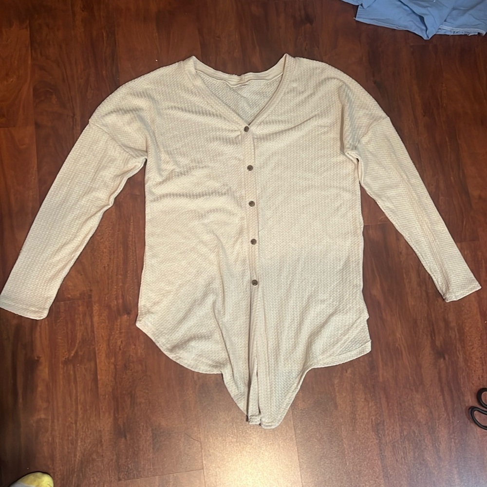 size small Amazon waffle knit cream button-down long sleeve tee